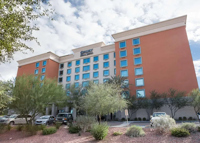 Phoenix Hotels With Jacuzzi in Room