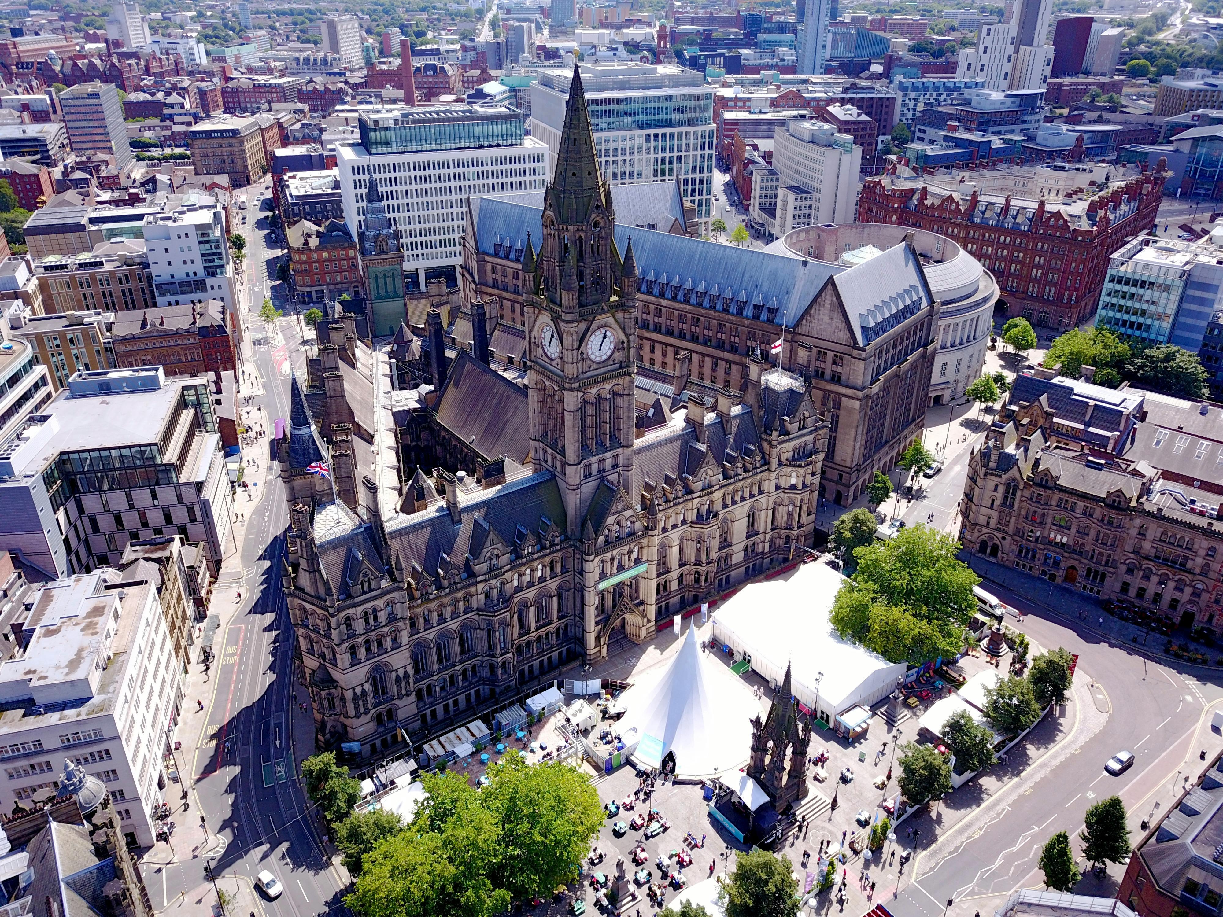 Manchester Hotels With Jacuzzi in Room